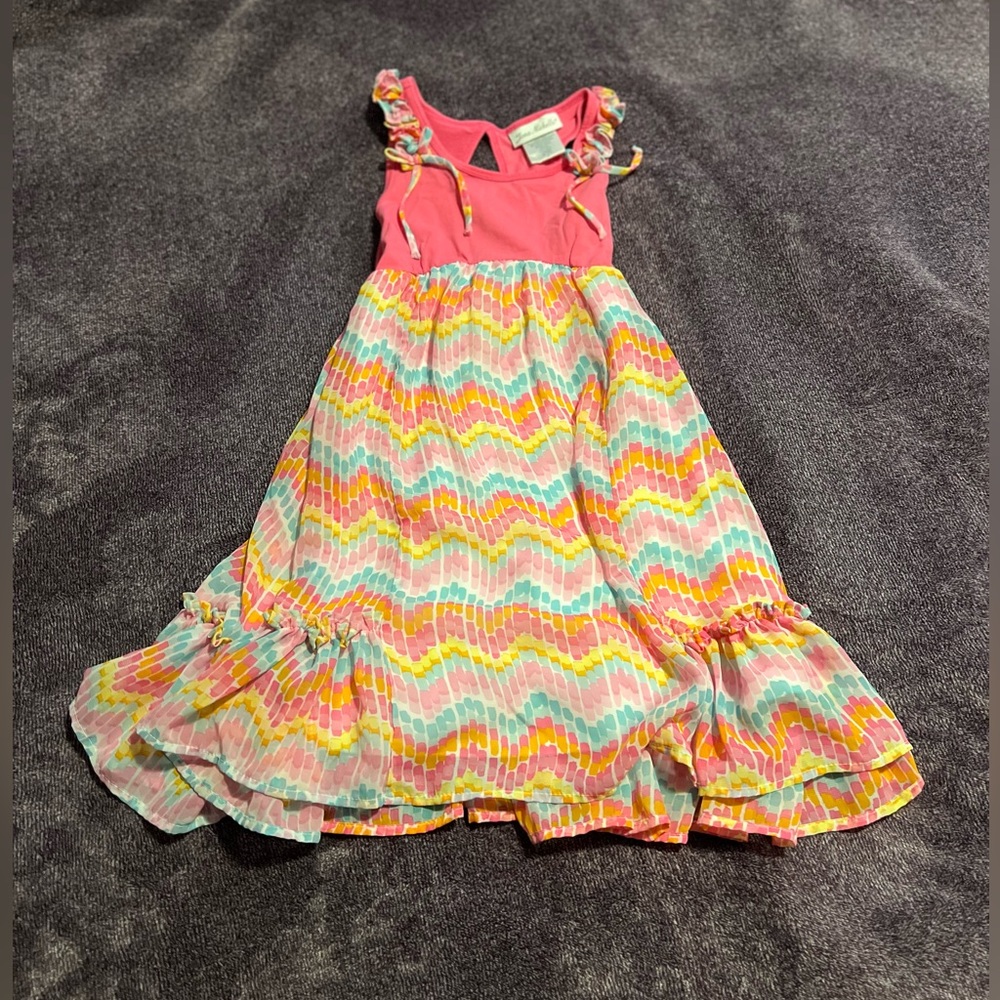 Sleeveless pink summer dress